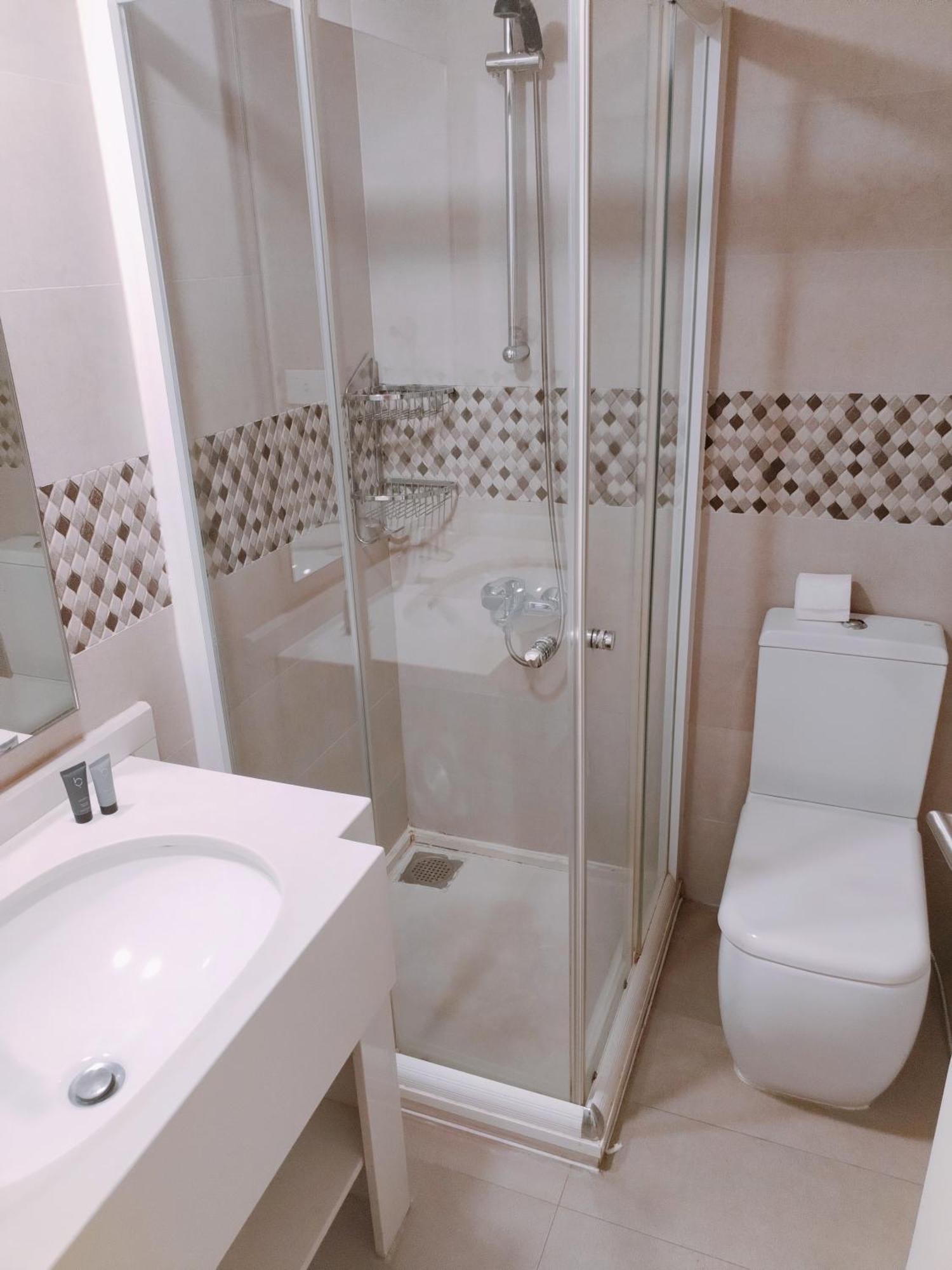 Mateus Hotel & Pool Jounieh Kültér fotó
