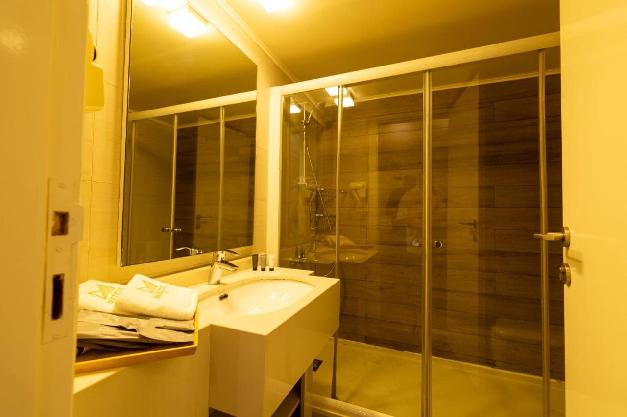 Mateus Hotel & Pool Jounieh Kültér fotó
